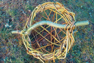Chaoskorb mit Stockhenkel