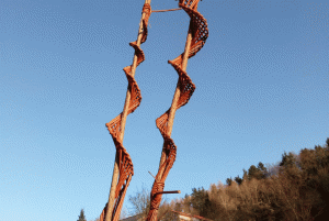Gartenfackel in Rasseltechnik